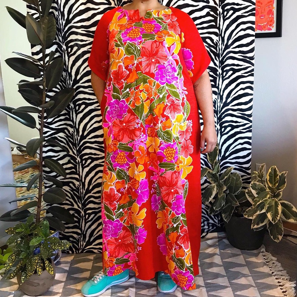 Fruity punch vintage Hawaiian kaftan